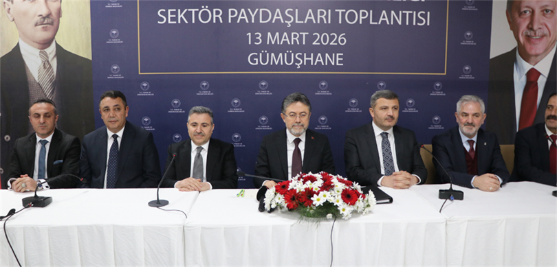 BAKAN YUMAKLI, GÜMÜŞHANE’DE TARIM SEKTÖR TEMSİLCİLERİ İLE BİR ARAYA GELDİ